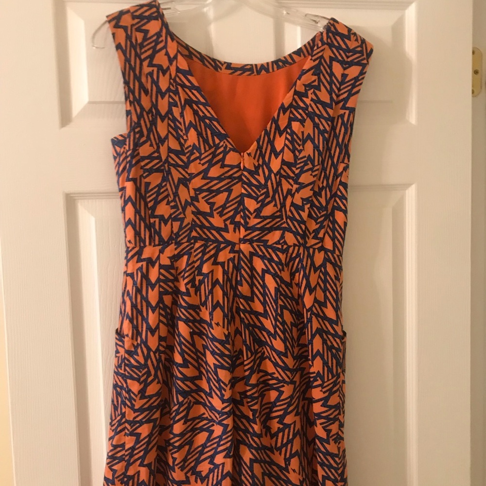 Skeeveless dress